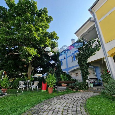Rozina Apartman Mosonmagyaróvár Eksteriør billede